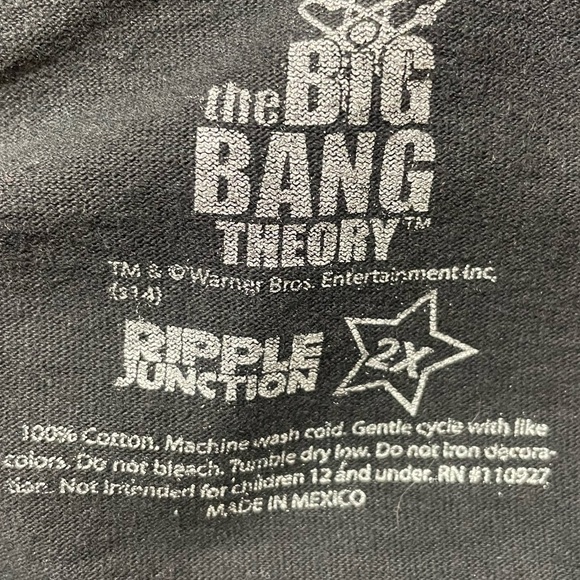 The Big Bang Theory t-shirt with DC Comic Super Heroes men’s graphic tee - Picture 5 of 6